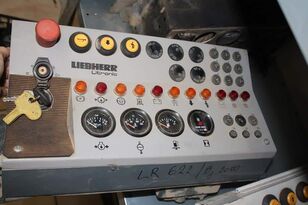 přístrojová deska pro pásového nakladače Liebherr LR 622