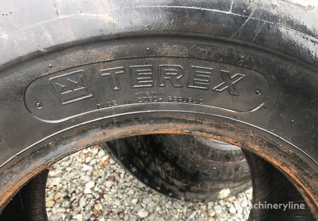 pneumatika pro rypadlo-nakladač Terex