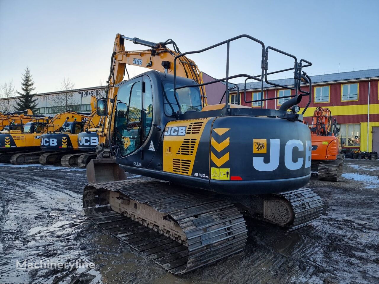 pásové rýpadlo JCB JS130LC+T4 BOG Master