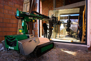 nový vakuový zvedák efard XGR 800.1 crawler robot for window assembly